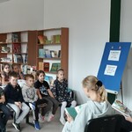 Czytanie w bibliotece (7).jpg