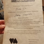 Dokument zaświadczający, że uczniowie samodzielnie wykonali toruńskie pierniki.
