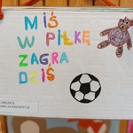 Praca w formie książki Miś w piłkę zagra dziś.jpg