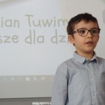 Uczeń recytuje wiersz Słoń Trąbalski.jpg