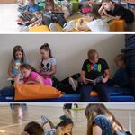 9 z 14 Kolaż 3 zdjęć. Uczniowie czytają książki w bibliotece_ w sali gimnastycznej..jpg
