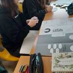 Widok na uczniowski lapbook o Zemście Aleksandra Fredry.  (7).jpg