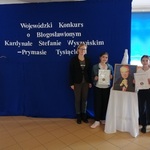 Michasia i Ala wraz z katechetką.jpg