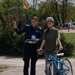 Policja tłumaczy zasady.jpg