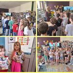Zdjęcie 7 Kolaż 4 zdjęć. W bibliotece uczniowie wręczają kwiaty pisarce.jpg