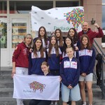 Reprezentacja przed szkołą przed wyjazdem do Głuchołaz.jpg
