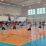 uczennice z klasy 8A ponownie zabłysnęły na boisku.jpg