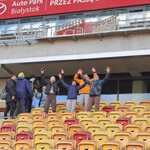 Na trybunach podziwiamy stadion.jpg