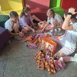 przygotowywanie nagród dla drużyn.jpg
